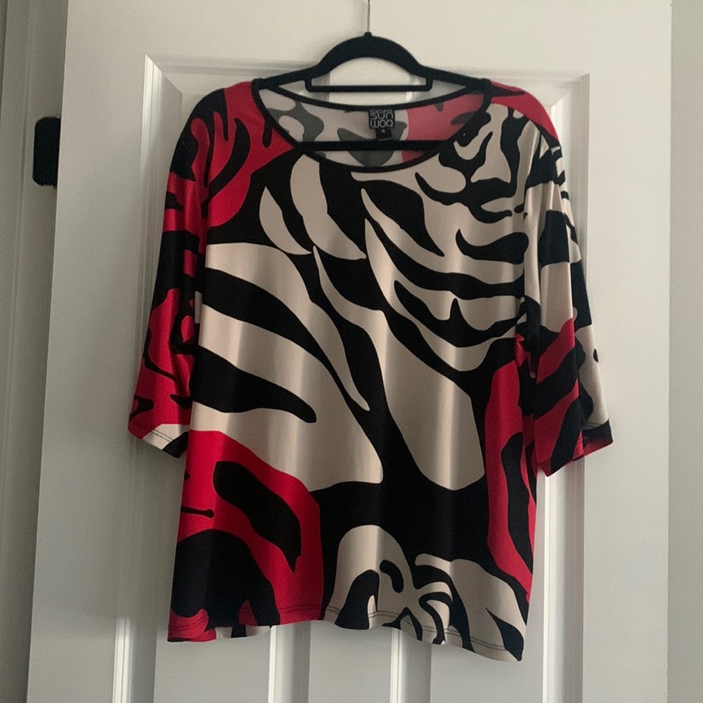 Clara Sun Woo top size XL in Excellent condition!